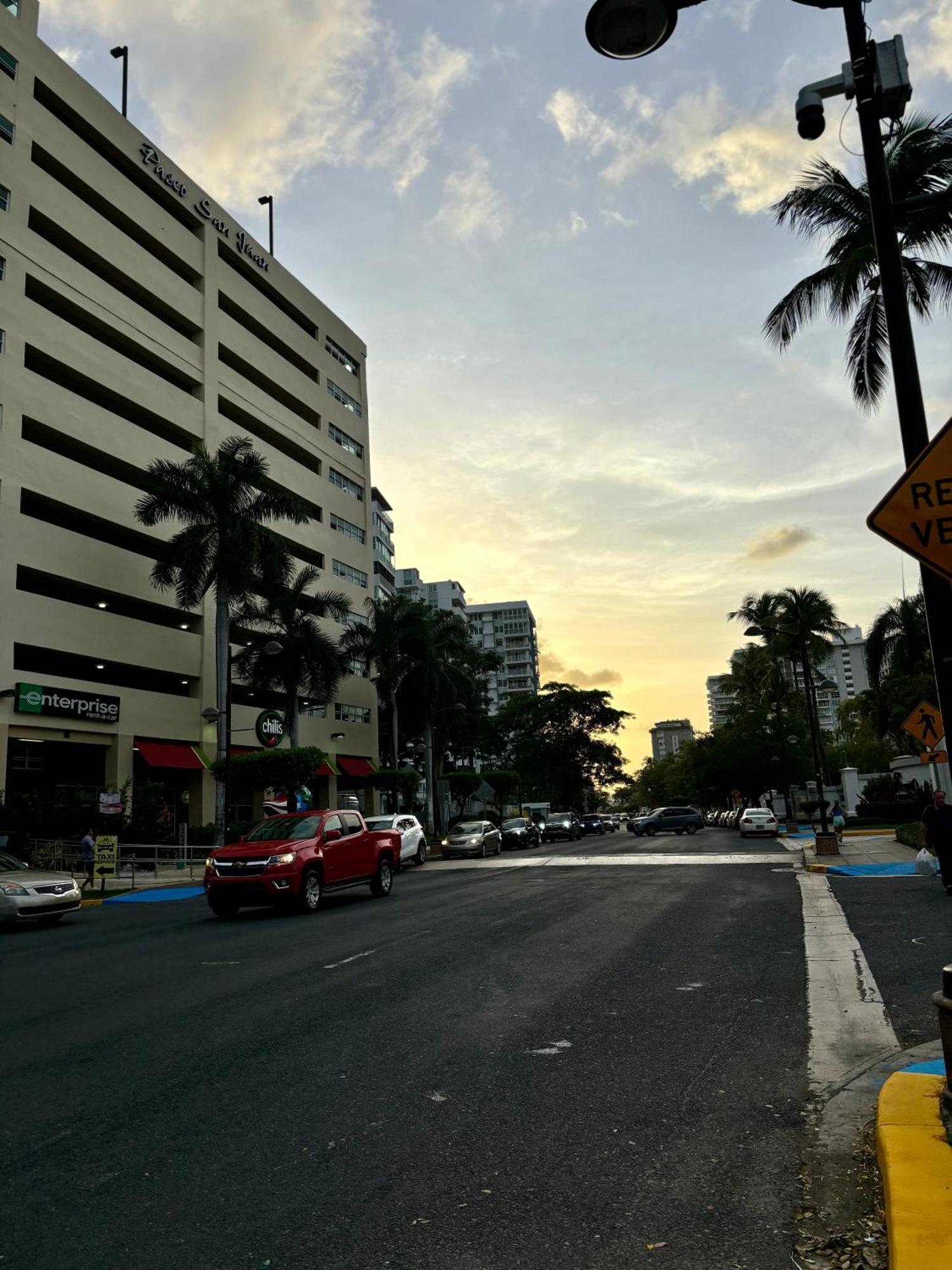 Isla Verde Modern Apartment With Pool サンジョアン エクステリア 写真