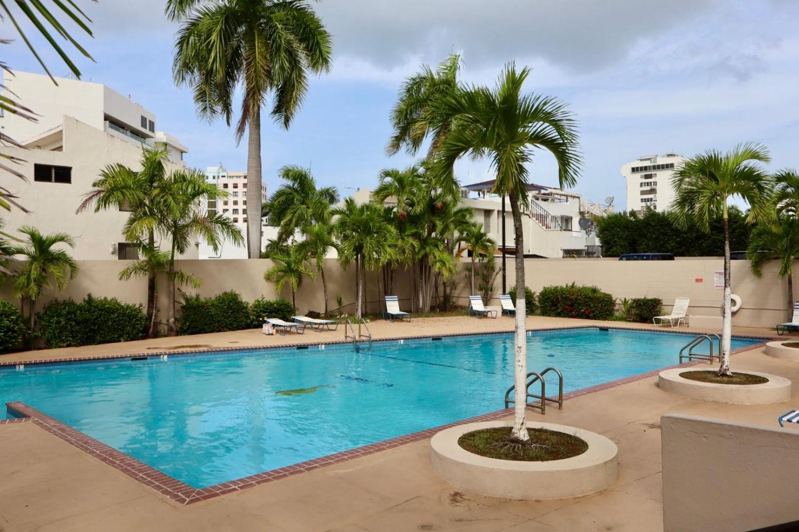 Isla Verde Modern Apartment With Pool サンジョアン エクステリア 写真