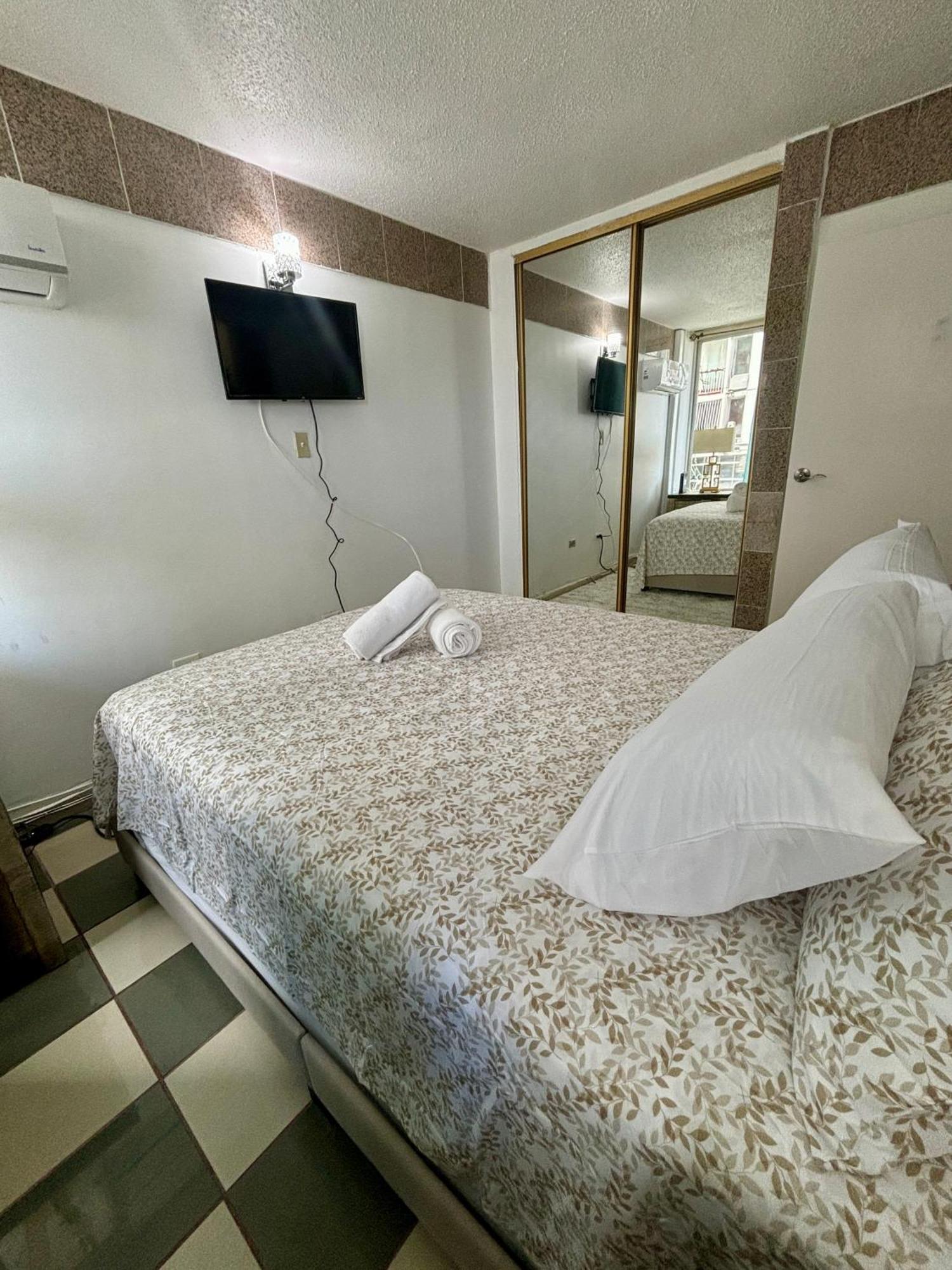 Isla Verde Modern Apartment With Pool サンジョアン エクステリア 写真