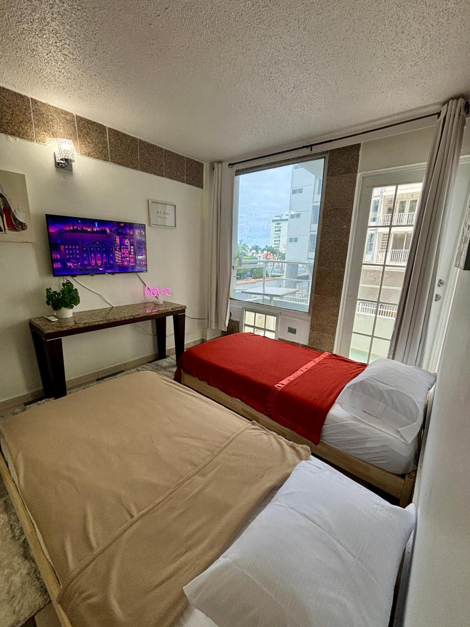 Isla Verde Modern Apartment With Pool サンジョアン エクステリア 写真